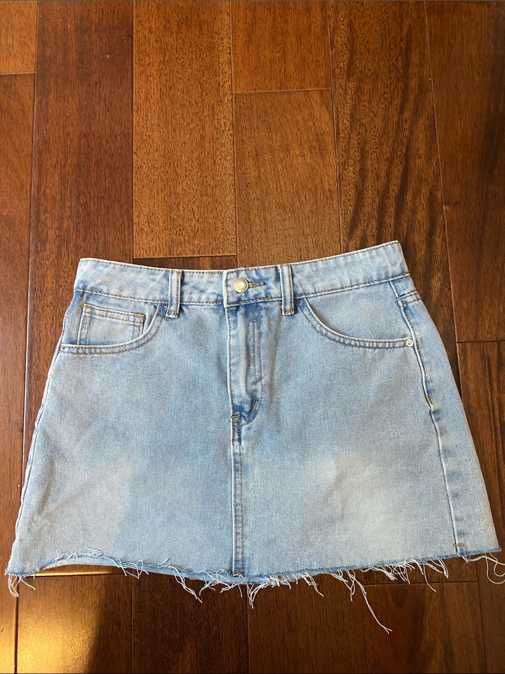 SHEIN Light Blue Denim Mini Skirt with Frayed Hem